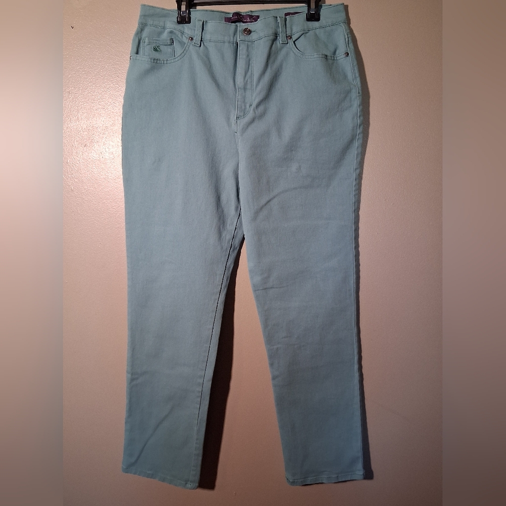 Gloria Vanderbilt Amanda Light Blue Jeans